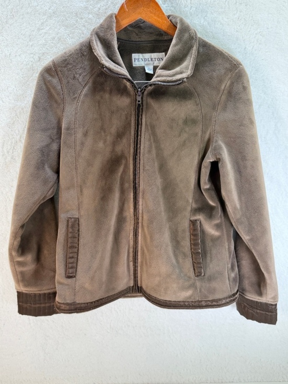 Pendleton Women’s Small Plush Fleece Full Zip Jacket Taupe Brown size small soft